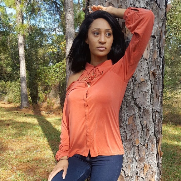 Caged Back Button Up - Picture 2 of 2